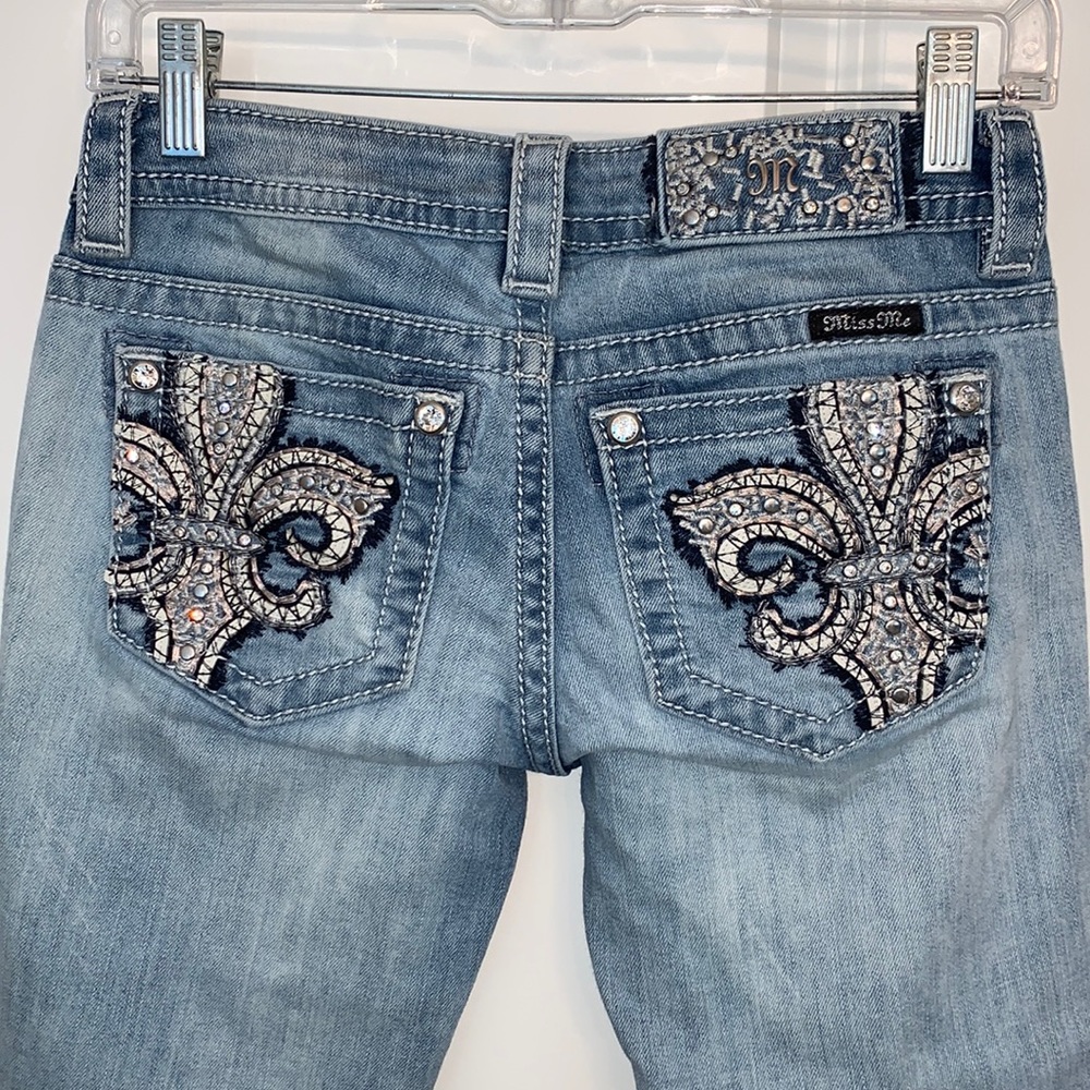 MISS ME BRAND NEW & BEAUTIFUL SIZE 24 CUFFED CAPRI JEANS - Picture 1 of 8